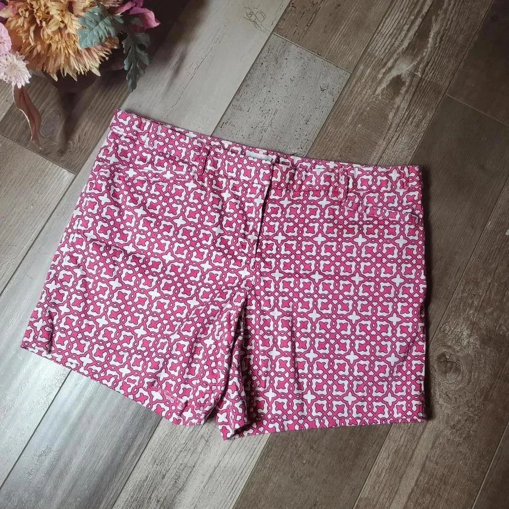 LAUNDRY BY SHELLI SEGAL Women's Geometric Print Shorts Size 8 Chino Khakis